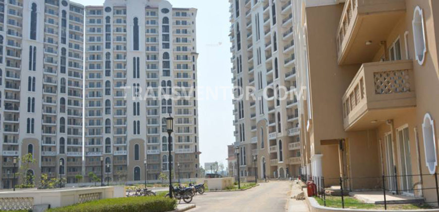 3 BHK Apartment in DLF New Town Heights Code – STKS00016693-10