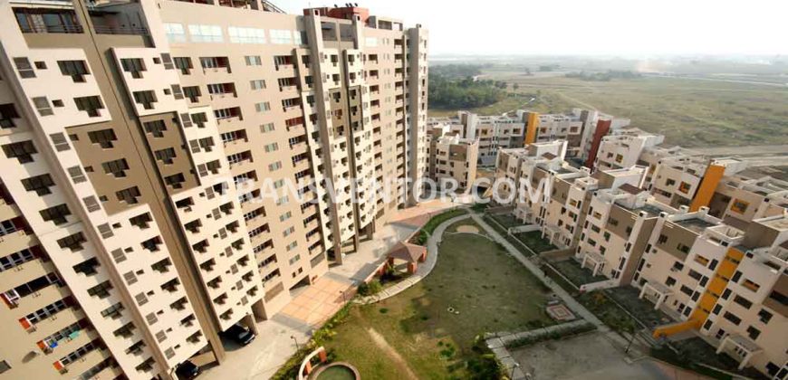 3 BHK Apartment in Hiland Woods Code – STKS00013866-3
